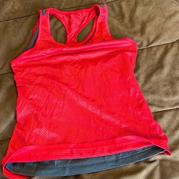Red and Grey reversible mesh tank. - Picture 1 of 3